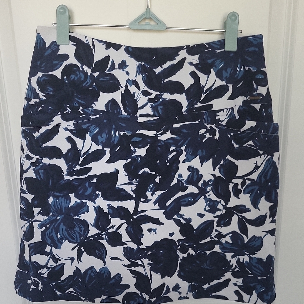 S.C & CO Blue and White Skorts with Stylish Design Size M Fully Lined